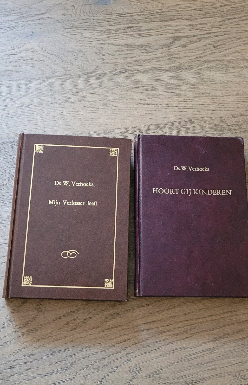 Ds. W. Verhoeks - Hoort, gij kinderen/ Mijn Verlosser leeft, Ophalen of Verzenden, Gelezen