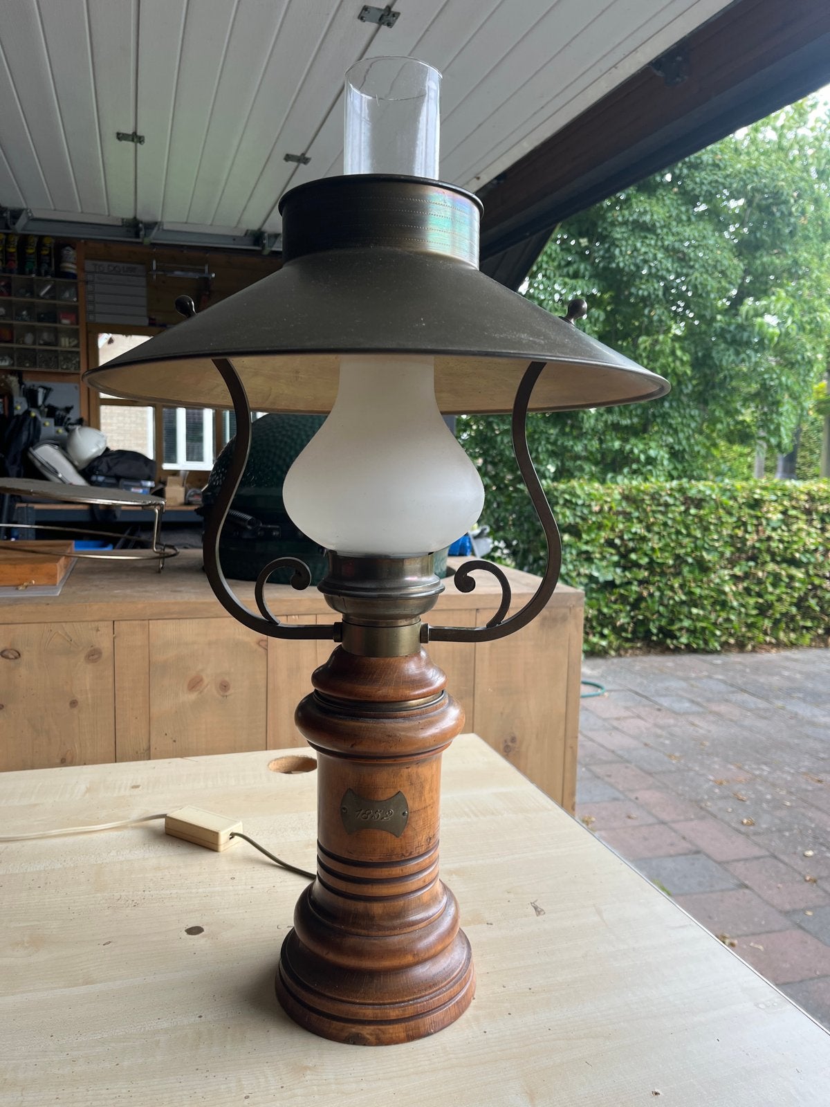 olielamp - omgebouwd naar elektrische tafellamp, Antiek en Kunst, Ophalen