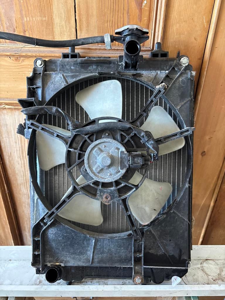 Radiateur en Airco Condensor voor Daihatsu Sirion 2, Ophalen, Gebruikt, Daihatsu