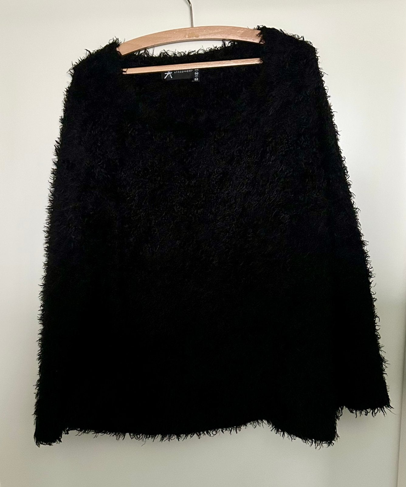 Zwarte Fluffy Trui maat 44, Ophalen of Verzenden, Zo goed als nieuw, Maat 42/44 (L), Zwart