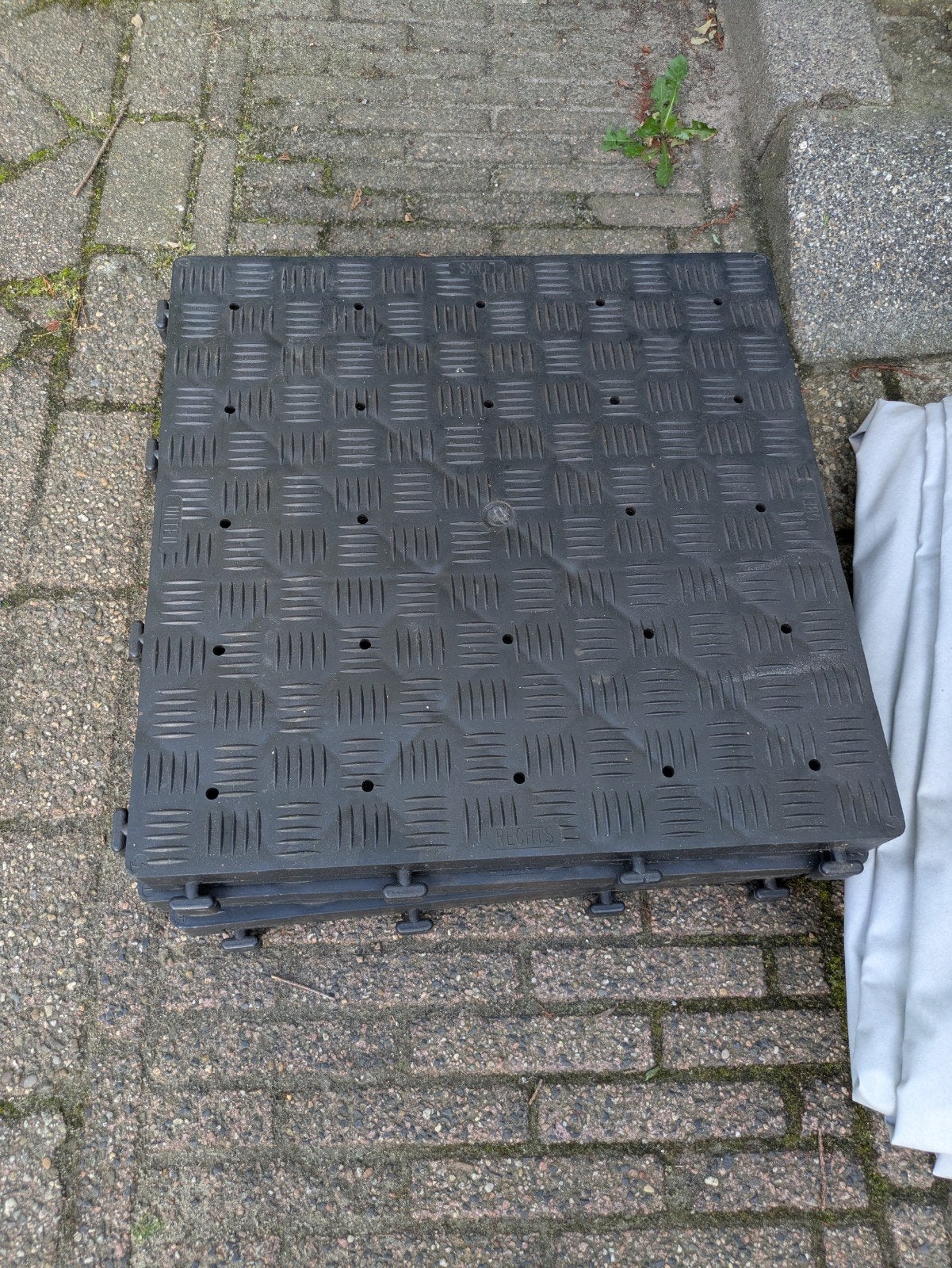 Zwarte kunststof vloertegel 50x50 cm 4 stuks, Ophalen of Verzenden, Zo goed als nieuw