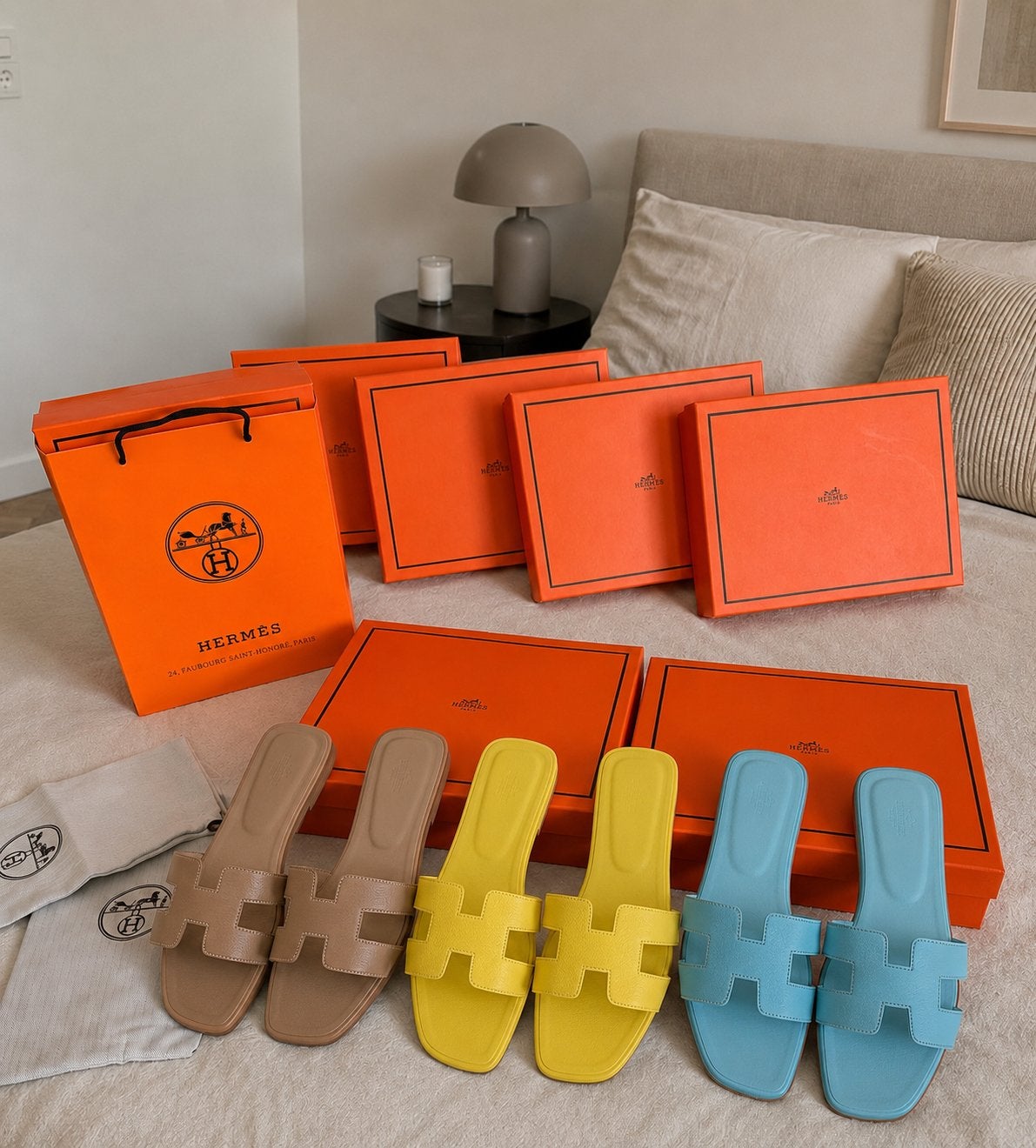 Hermès Oran Slippers 🔥 3 PAAR + 1 GRATIS | 6 KLEUREN, Kleding | Dames, Schoenen, Ophalen of Verzenden, Zo goed als nieuw, Overige kleuren
