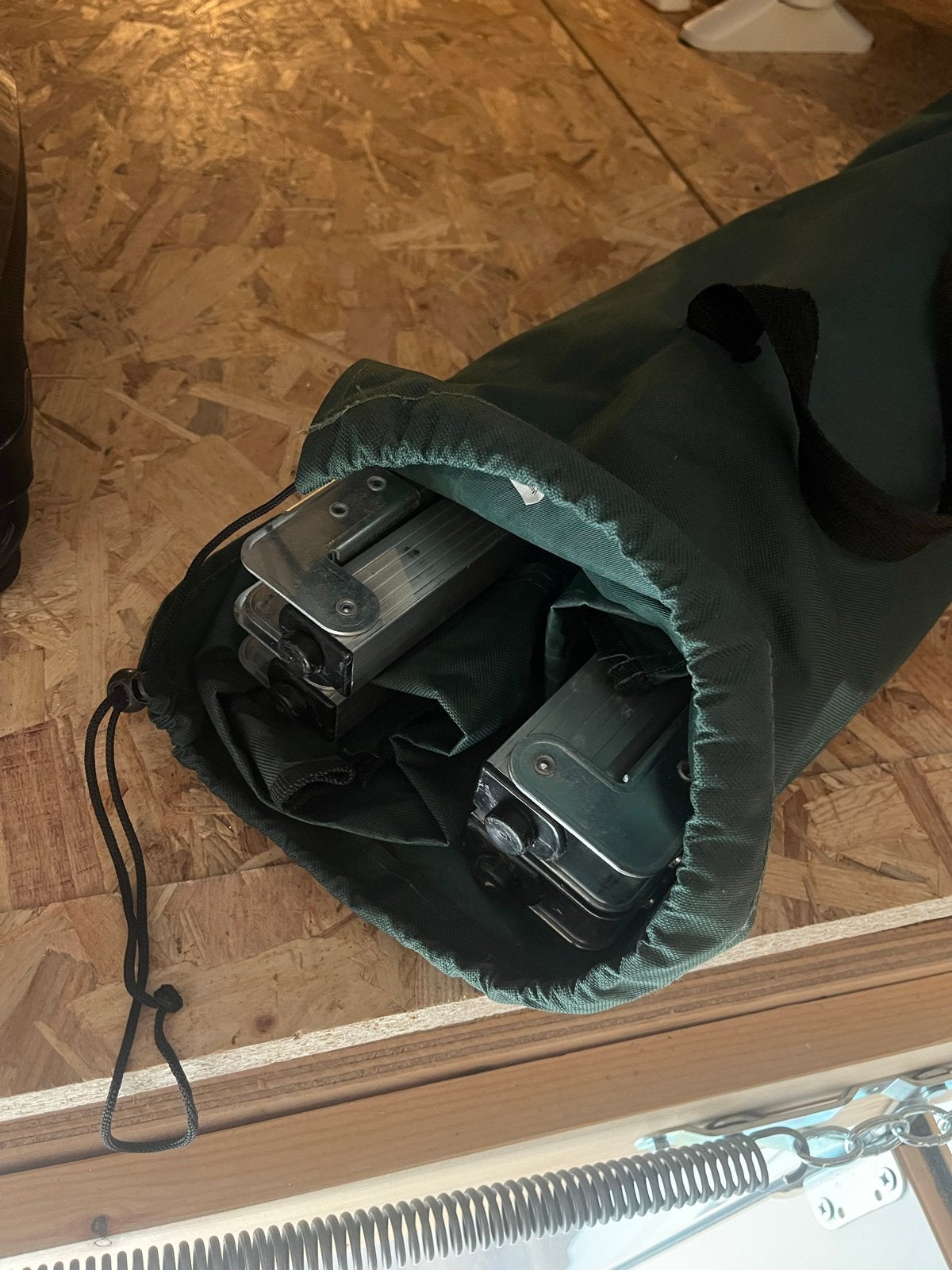 Campingbed in draagtas, Caravans en Kamperen, Ophalen, Gebruikt