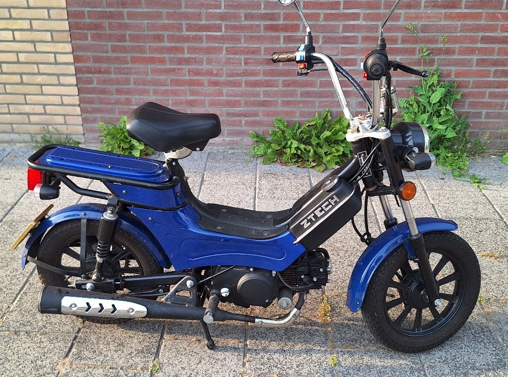 Snorfiets blauw kenteken nouma moped, Fietsen en Brommers, Snorfietsen en Snorscooters, Gebruikt, Benzine, Ophalen, Overige merken
