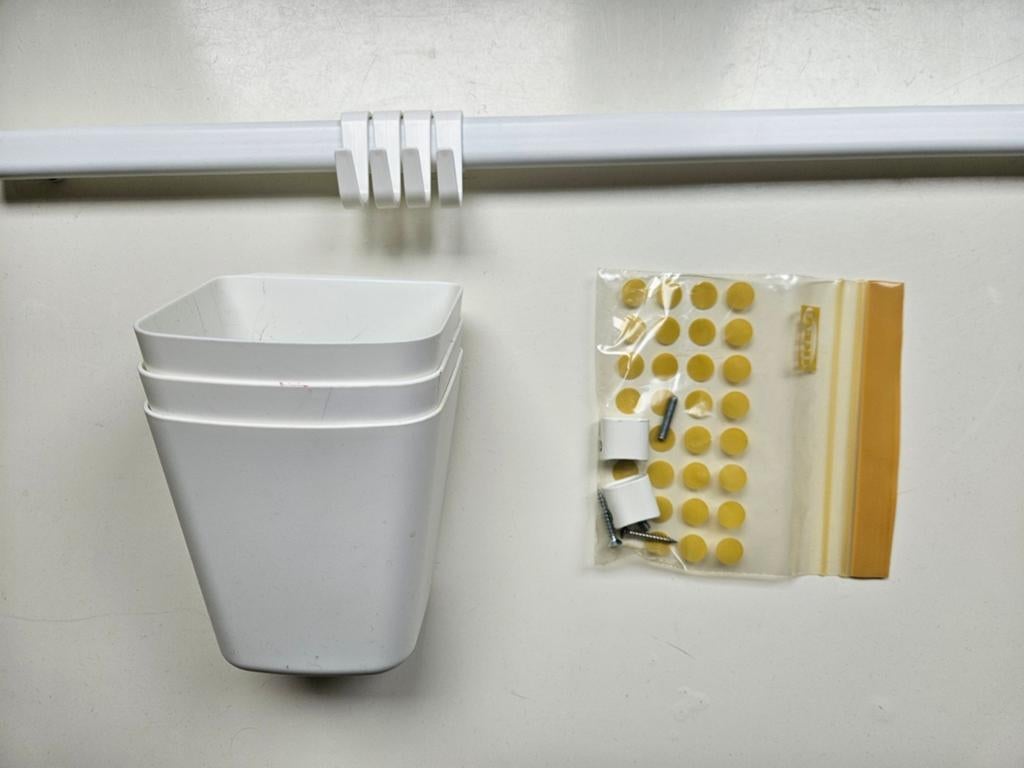 IKEA SUNNERSTA rekje - gratis, Ophalen, Gebruikt