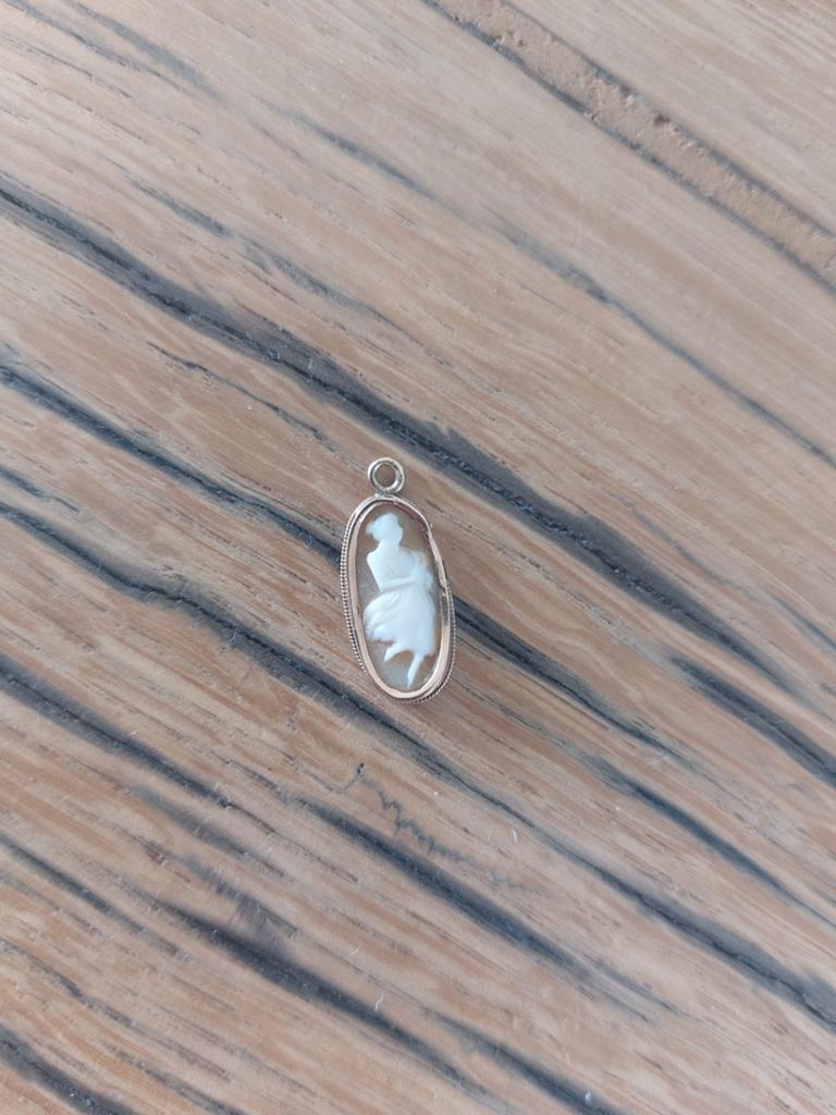 14 karaat rosé gouden hanger(let op, oogje mist), Ophalen of Verzenden, Zo goed als nieuw, Goud, Overige merken