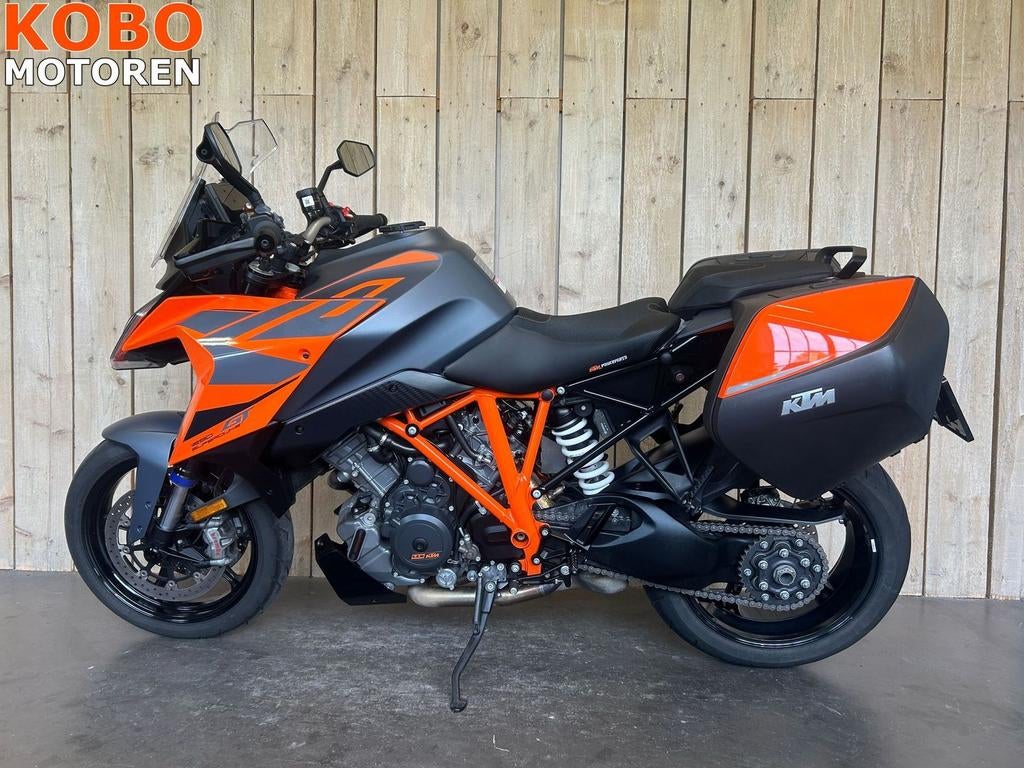 KTM 1290 SUPERDUKE GT (bj 2022), Motoren, Motoren | KTM, 2 cilinders, KTM, Motorrijbewijs A, Bedrijf