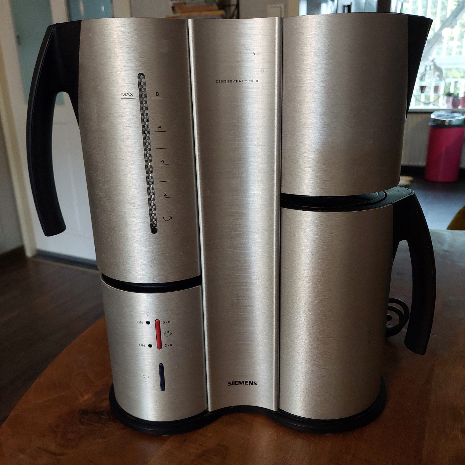 Siemens Porsche Design Koffiezetapparaat - Zilver, Koffiemachine, Gemalen koffie, Ophalen of Verzenden, Zo goed als nieuw