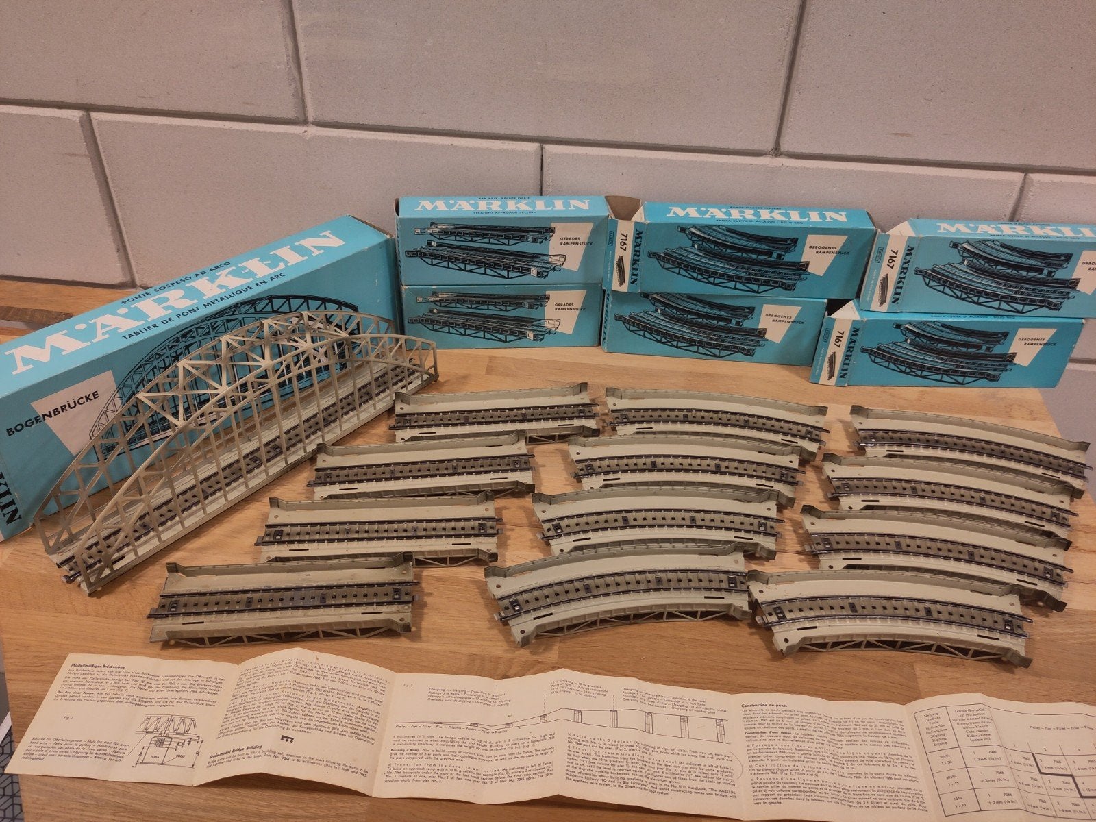 Märklin 7163 / 7167 / 7168 complete metalen brugset – OVP, Wisselstroom, Brug, Tunnel of Gebouw, Ophalen of Verzenden, Zo goed als nieuw