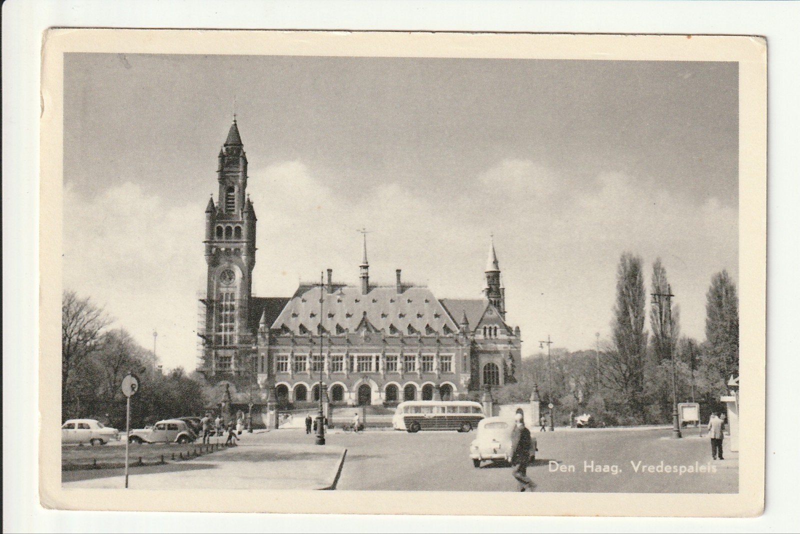 DEN HAAG VREDESPALEIS OUDE AUTO'S TOREN IN STEIGER REISBUS, Ophalen of Verzenden, 1940 tot 1960, Gelopen, Zuid-Holland