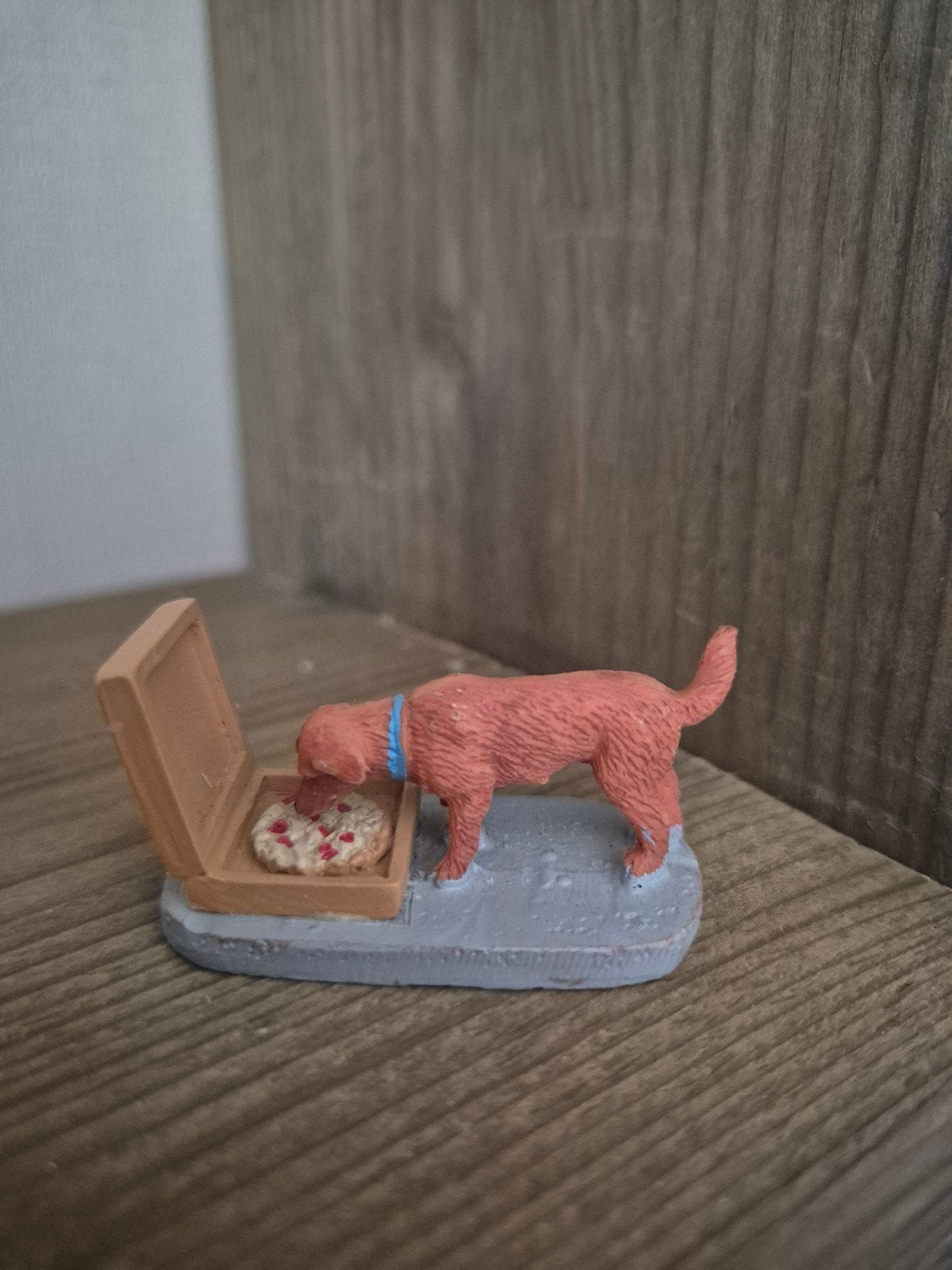 Lemax figuur 22 kerstdorp kersthuisjes, Ophalen of Verzenden, Zo goed als nieuw