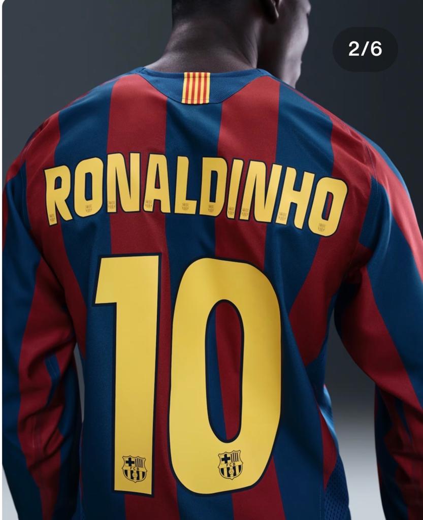 Nieuw orgineel FC Barcelona 2006 Nike Ronaldinho Re-issue, Maat S, Ophalen of Verzenden, Nieuw, Shirt