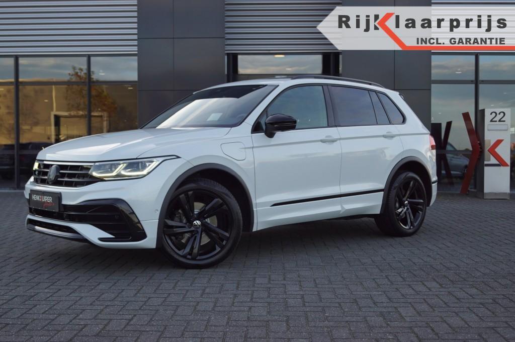 Volkswagen TIGUAN 1.4  e-Hybrid R-Line Black style 245pk/ Pa, Auto's, Volkswagen, 1716 kg, 4 cilinders, Met garantie (alle), Wit