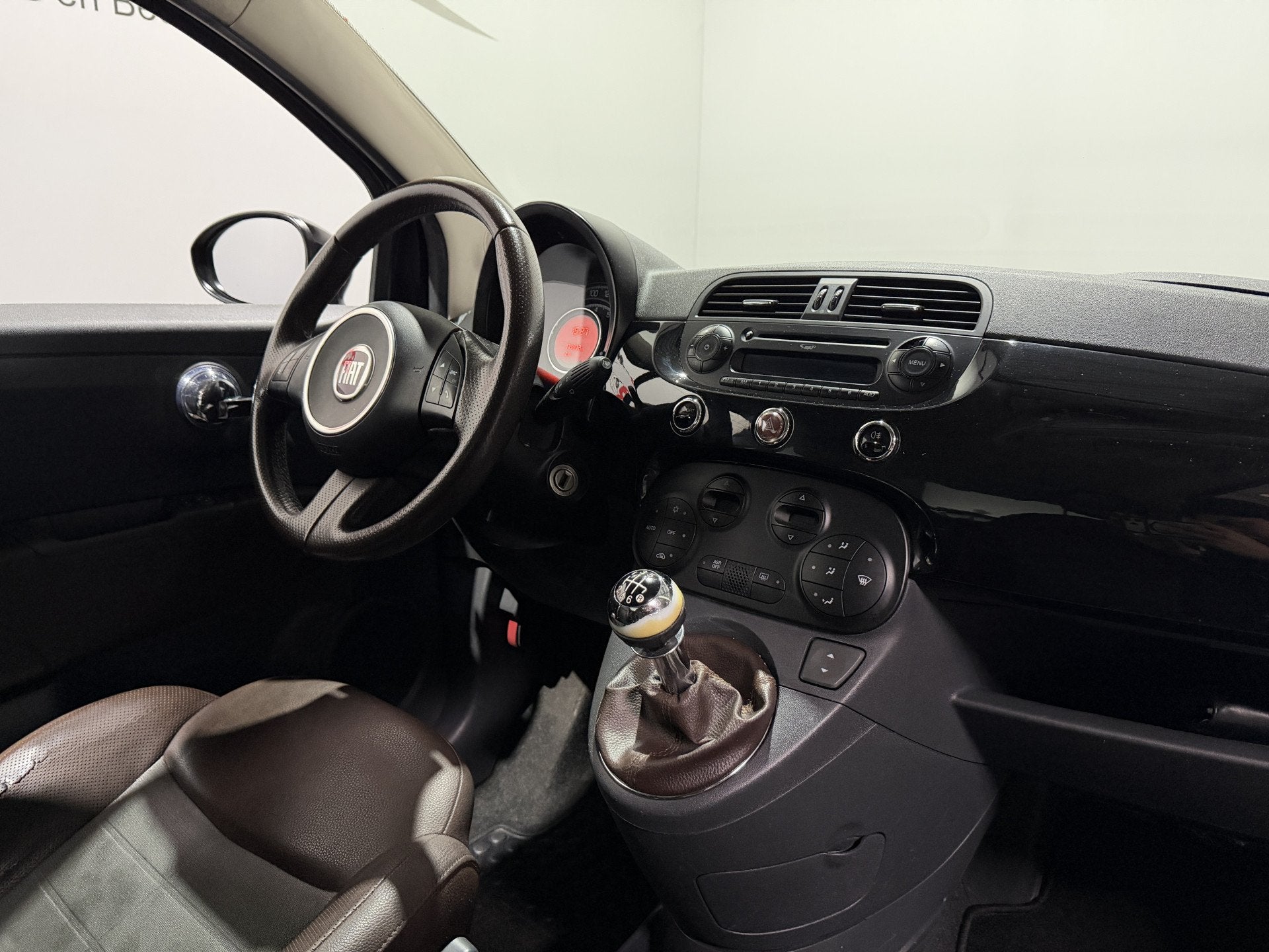 Fiat 500 1.4-16V Sport - Airco / Radio cd (bj 2008), Voorwielaandrijving, 101 pk, Gebruikt, 31 €/maand