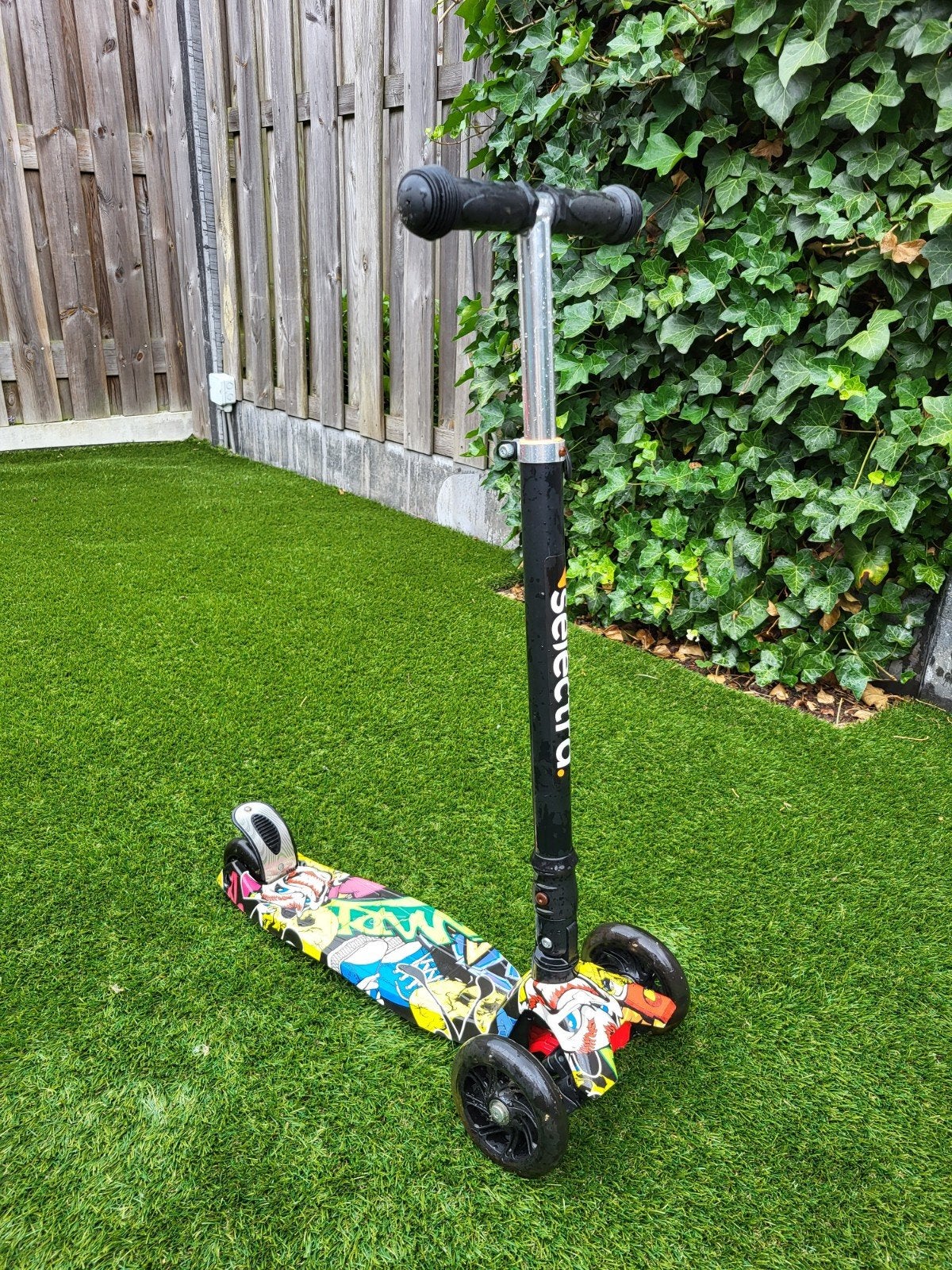 Selectra Step met Graffiti Design - Zo goed als nieuw, Fietsen en Brommers, Steps, Zo goed als nieuw, Gewone step, Ophalen