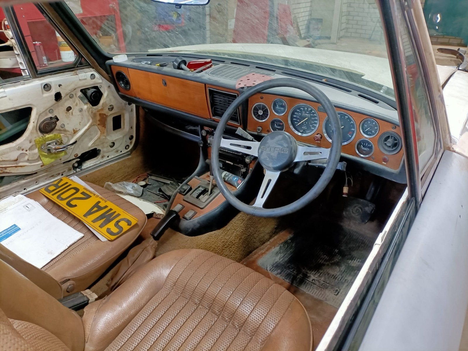 Twee Triumph Stag, foto 4