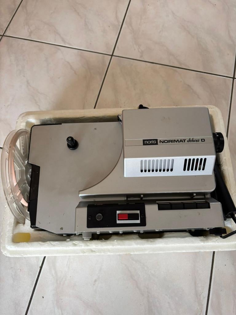 Noris Norimat Deluxe D diaprojector – vintage dia projector, Ophalen, Gebruikt