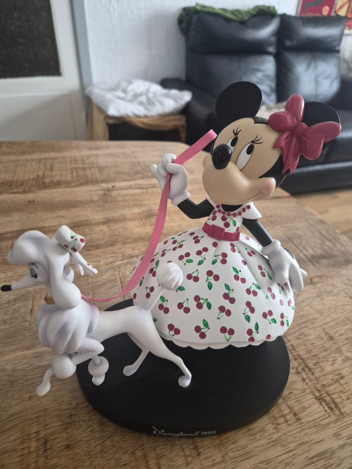 Exclusief Minnie Mouse Park Beeld (Medium Figure) - Disneyla, Ophalen of Verzenden, Mickey Mouse, Zo goed als nieuw, Beeldje of Figuurtje