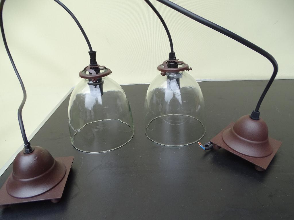 Hanglamp glazen kapjes, 2 maal, Huis en Inrichting, Lampen | Hanglampen, Ophalen of Verzenden, Zo goed als nieuw, Glas, Minder dan 50 cm