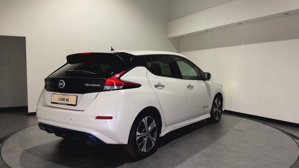 Nissan Leaf Visia 40 kWh | Keyless | Cruise Control Adaptief, Auto's, Nissan, Gebruikt, Leder en Stof, Wit, 378 km