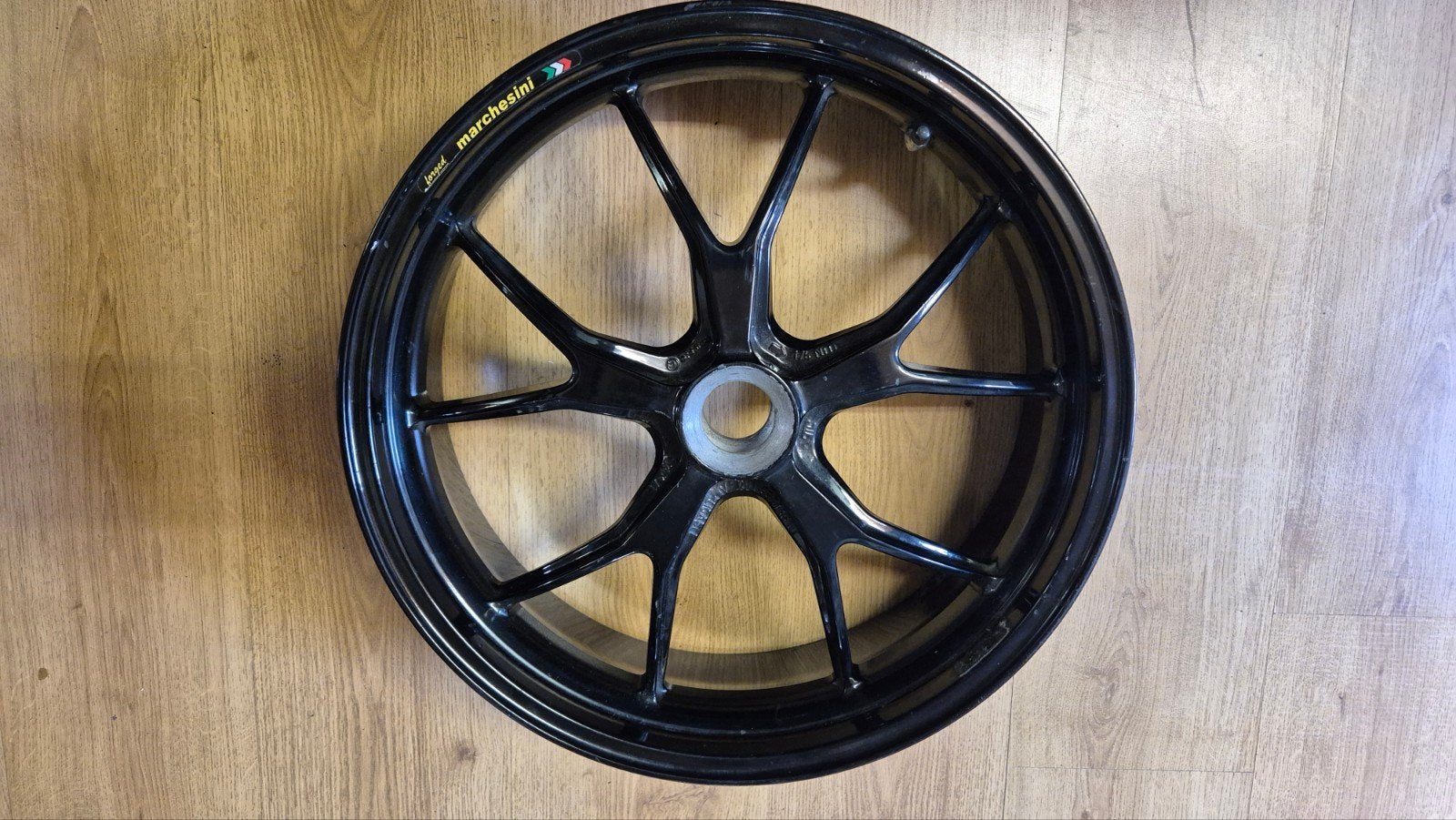 Origineel Ducati 848 Achterwiel - Glans Zwart (Brembo), Ophalen of Verzenden