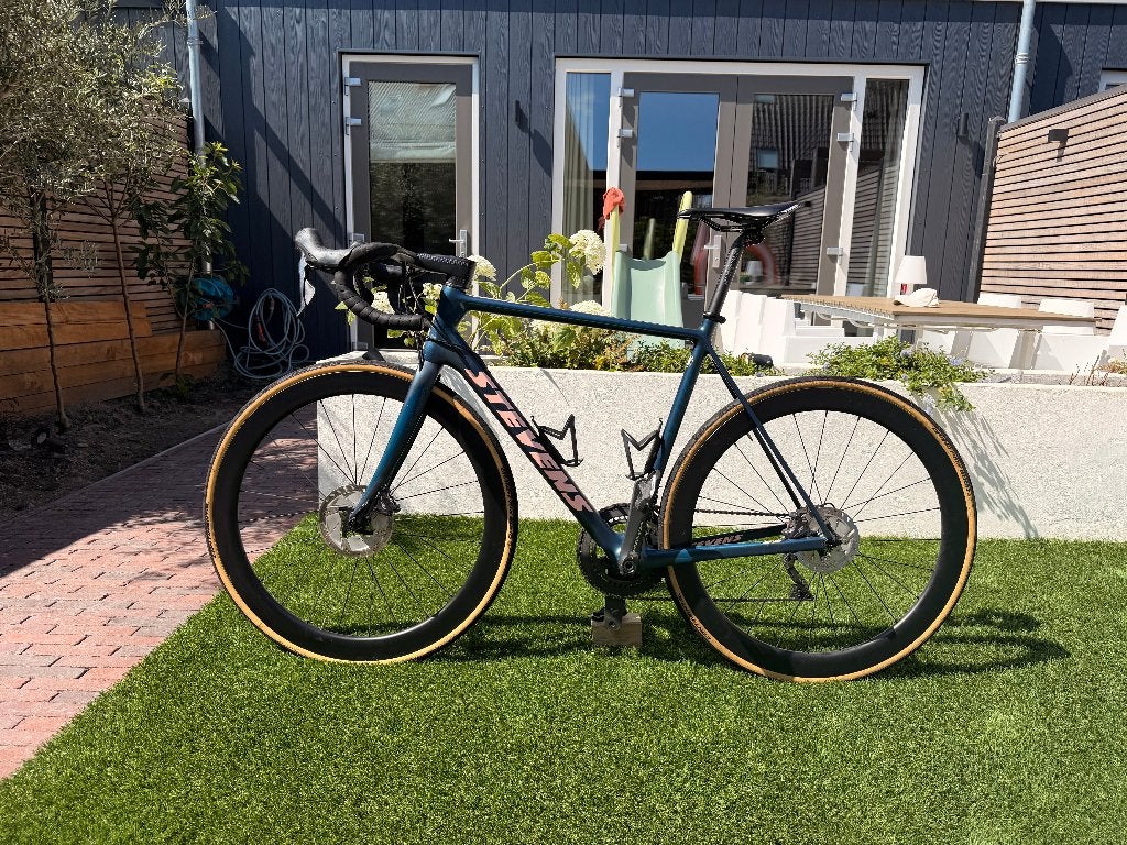 Stevens Xenon Disc - Maat 56, 28 inch, Gebruikt, Carbon, Meer dan 20 versnellingen