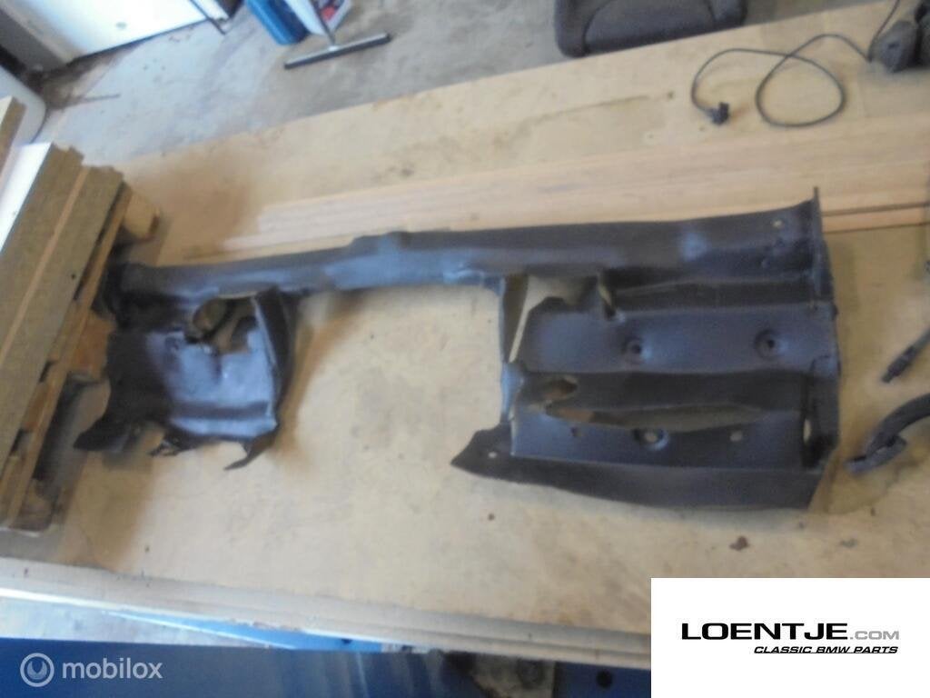 Isolatie onder dashboard BMW e30 325i 323i 320i 318i etc, Gebruikt, Ophalen of Verzenden, BMW, BMW