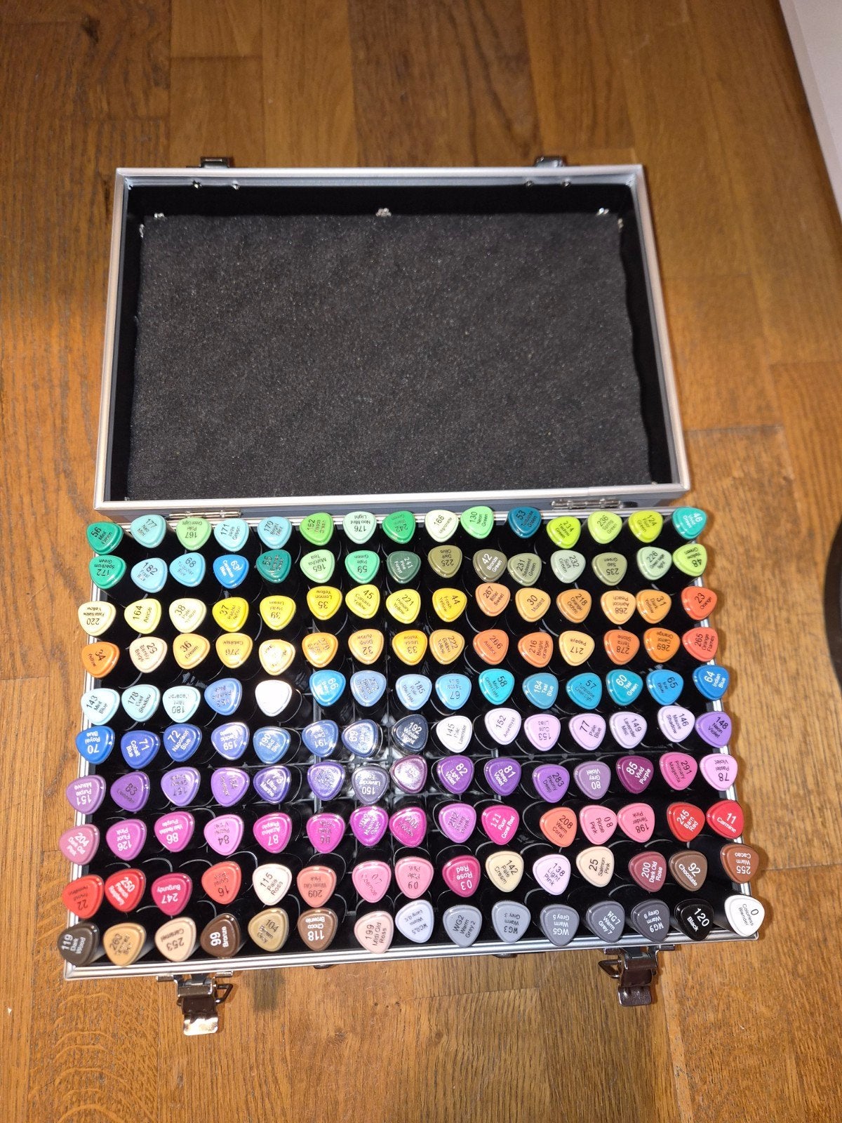 Decotime Alcoholmarkers 150 stuks koffer + tray 80 stuks, Ophalen of Verzenden, Zo goed als nieuw, Overige typen