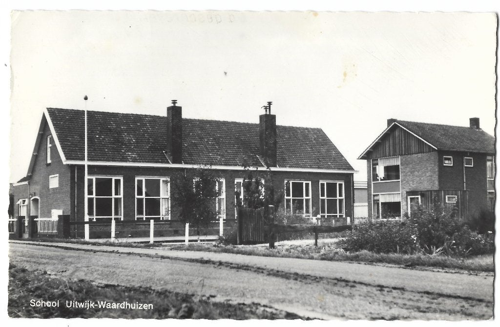 Uitwijk-Waardhuizen, School, Ophalen of Verzenden, 1960 tot 1980, Gelopen, Noord-Brabant