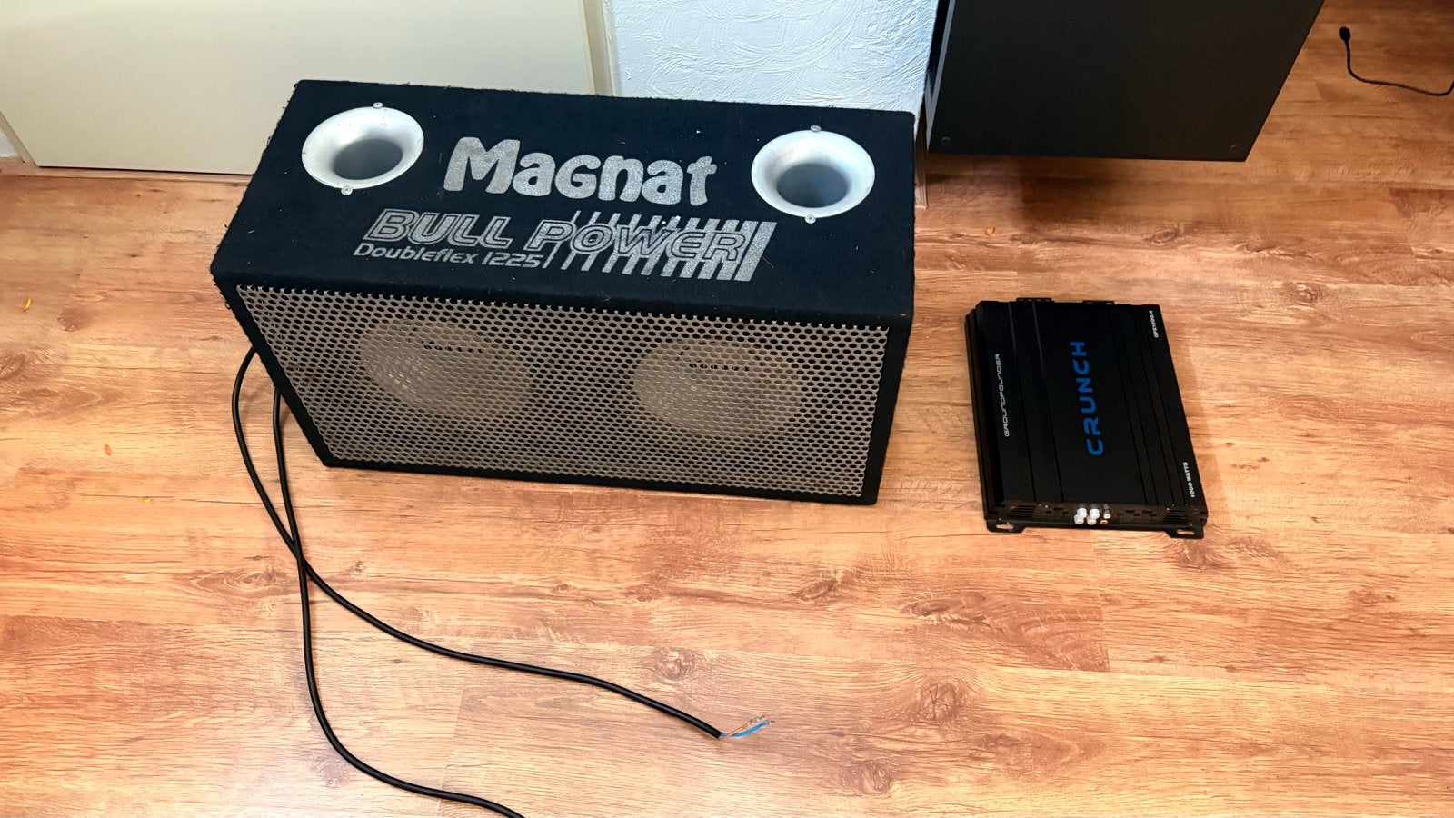 Crunch GPX1000.4 versterker met Magnat subwoofer, Auto diversen, Ophalen, Gebruikt