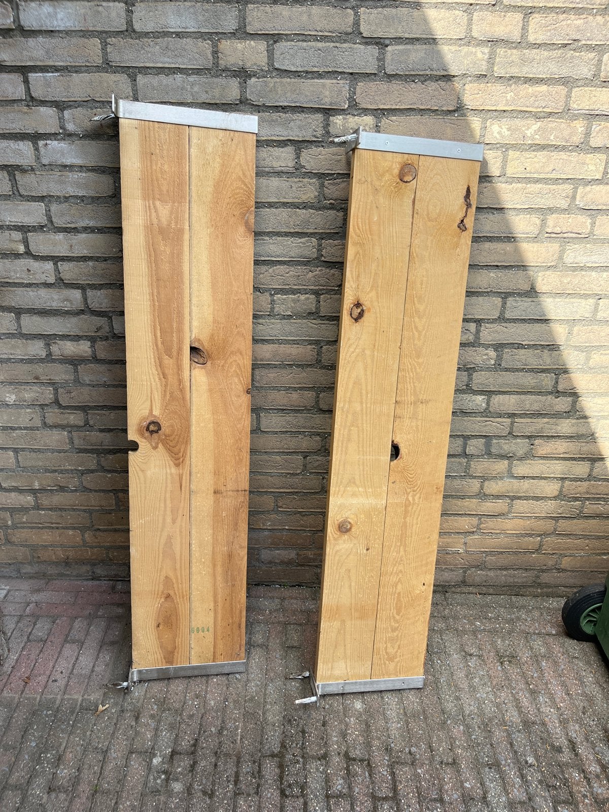 IKEA EKBY BJÄRNUM Planken met Beugels (2 stuks), Ophalen, Gebruikt