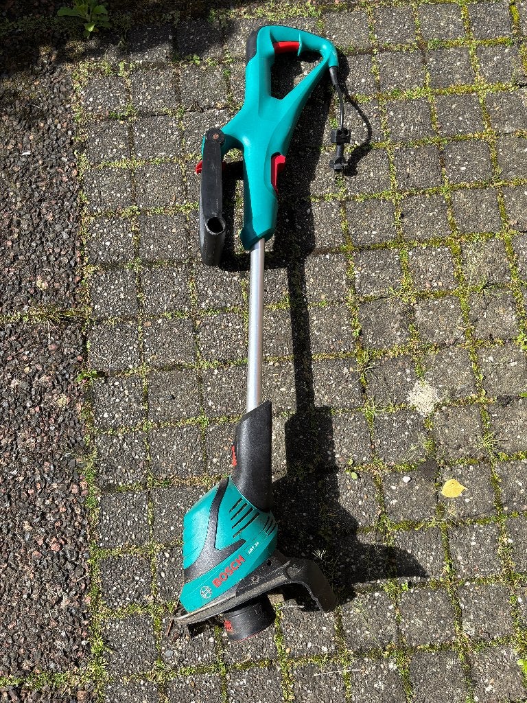 BOSCH ART 24 elektrische grastrimmer / grasmaaier, Ophalen, Gebruikt, Elektrische starter, Accu-grasmaaier