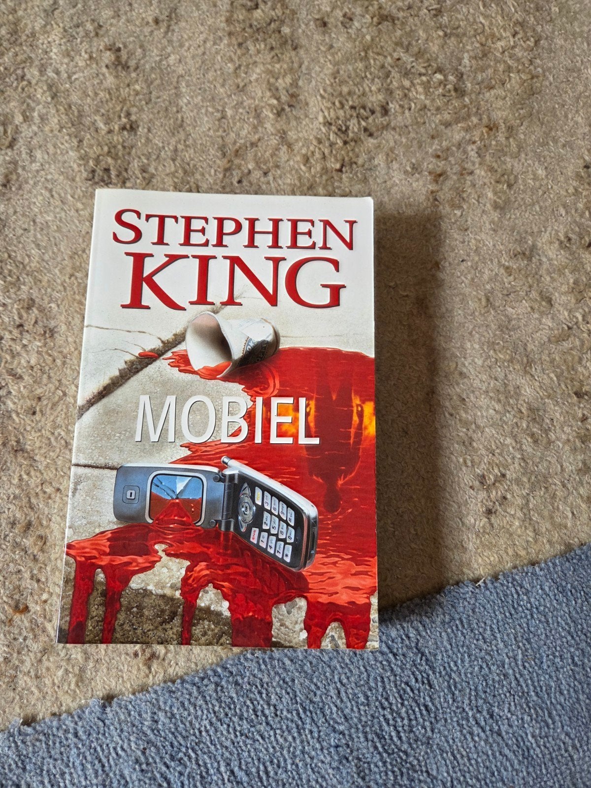 Stephen King - Mobiel, Ophalen of Verzenden, Zo goed als nieuw, Stephen King