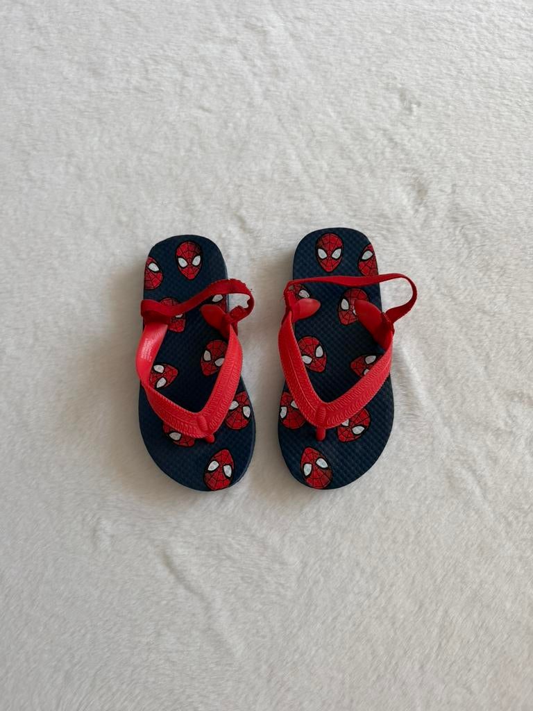 Slippers maat 25/26 spiderman, Kinderen en Baby's, Kinderkleding | Schoenen en Sokken, Overige typen, Ophalen of Verzenden, Zo goed als nieuw