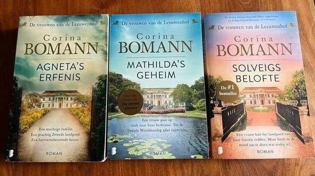 Corina Bomann 3 delen van de vrouwen van de leeuwenhof, Boeken, Ophalen of Verzenden, Zo goed als nieuw, Corina Bomann