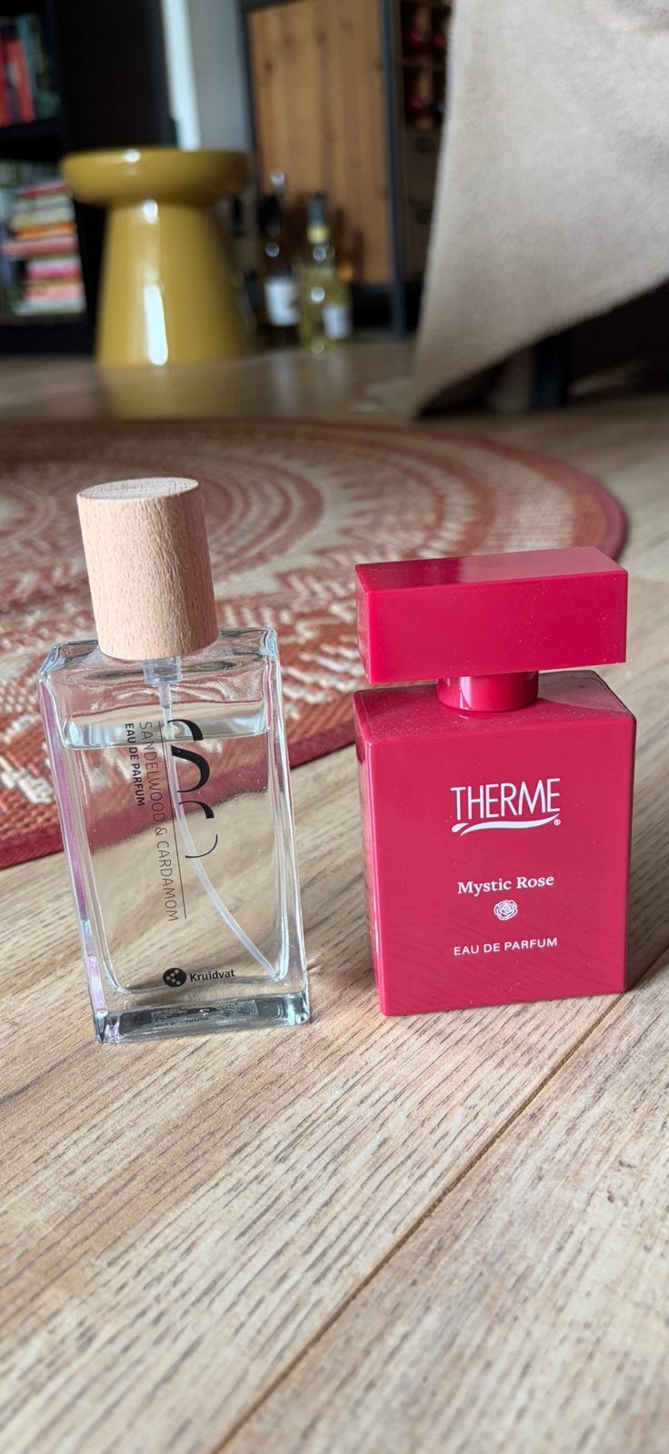 Zo goed als nieuwe Thermen parfum en Kruidvat sandalwood, Sieraden, Tassen en Uiterlijk, Uiterlijk | Parfum, Ophalen of Verzenden