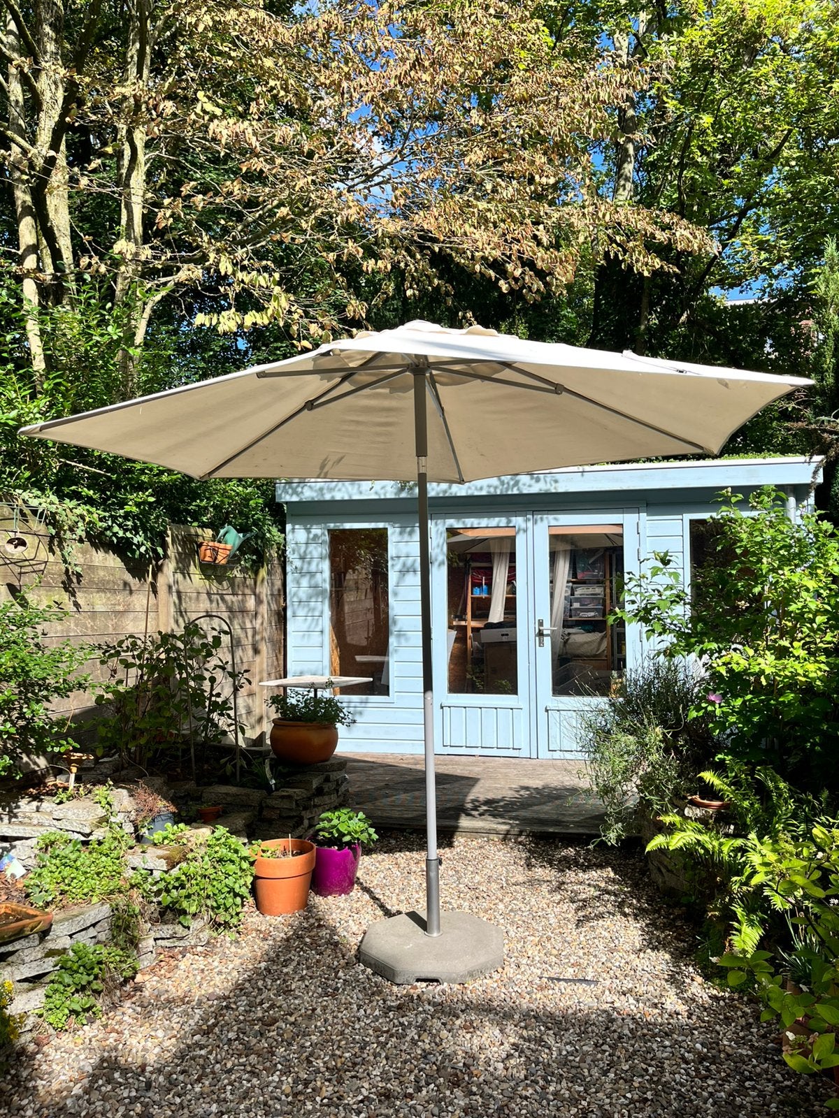 IKEA JOGGESÖ parasol met voet, Tuin en Terras, Gebruikt, Kantelbaar, Overige typen, 2 tot 3 meter