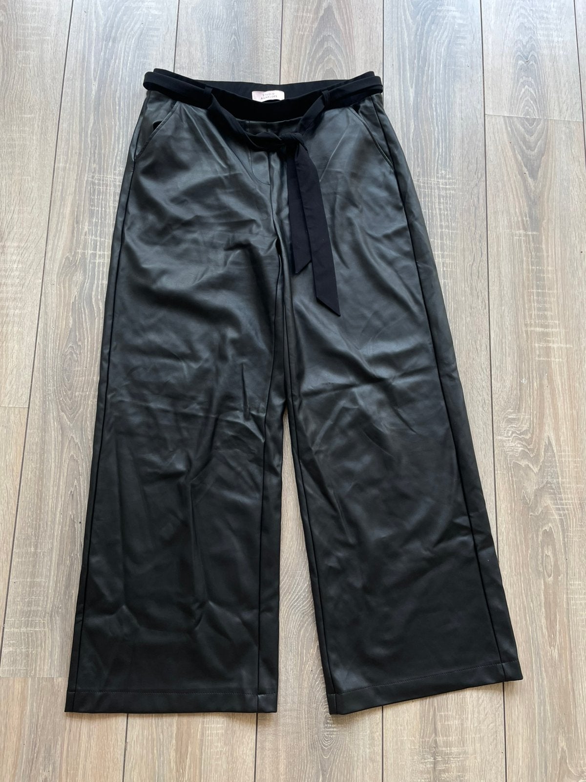 Studio Anneloes zwarte Lexie faux broek travelstof mt L, Zwart, Maat 42/44 (L), Ophalen of Verzenden, Zo goed als nieuw