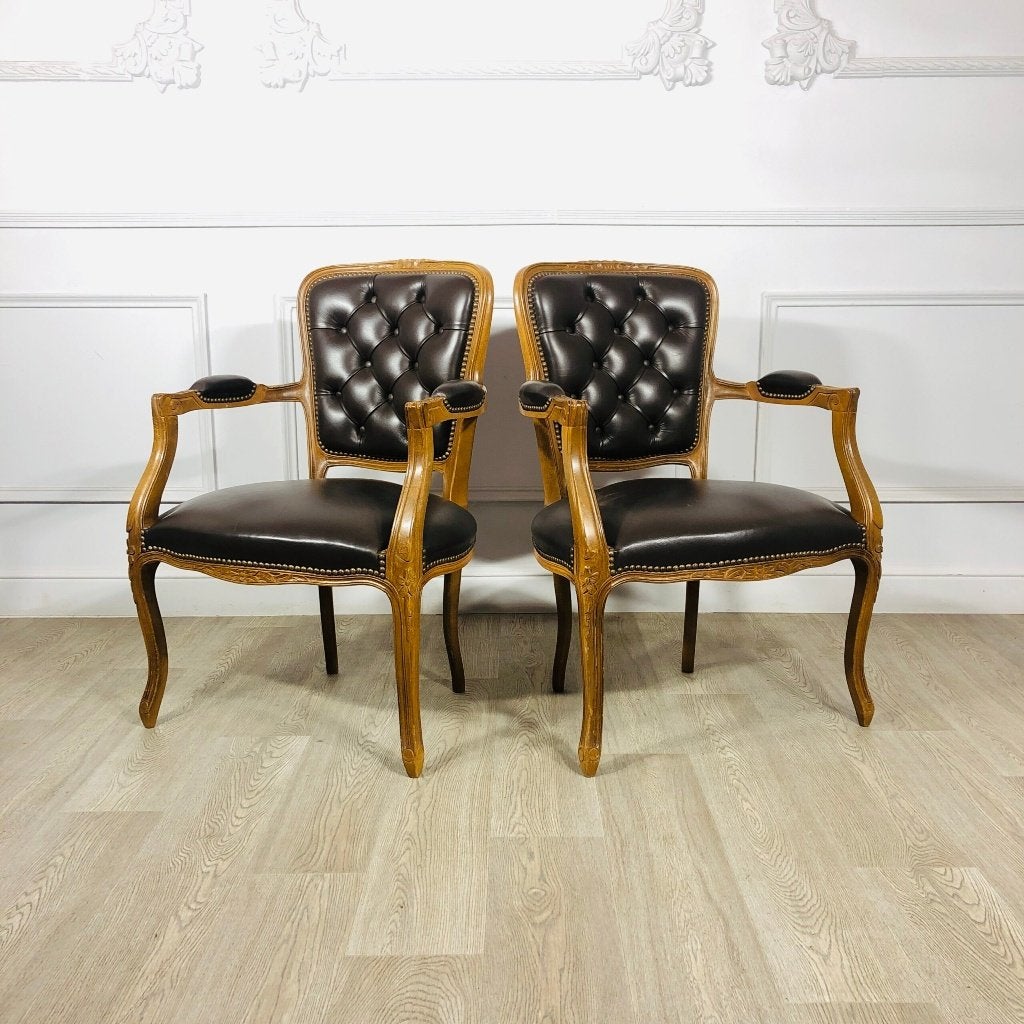 2 antieke klassieke stoelen Gecapitonneerd stoel Lodewijk XV, Ophalen