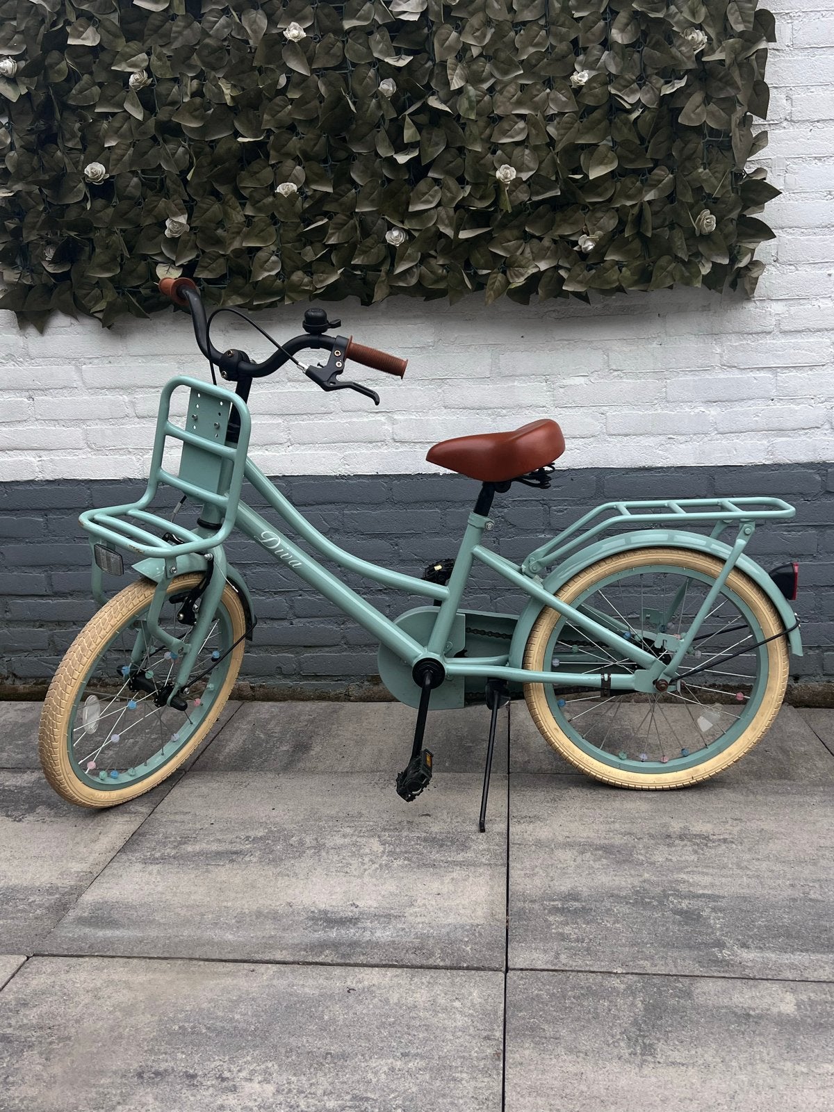 18 inch meisjesfiets - Zo goed als nieuw, Fietsen en Brommers, Fietsen | Meisjes, Ophalen, Terugtraprem, 18 inch, Handrem
