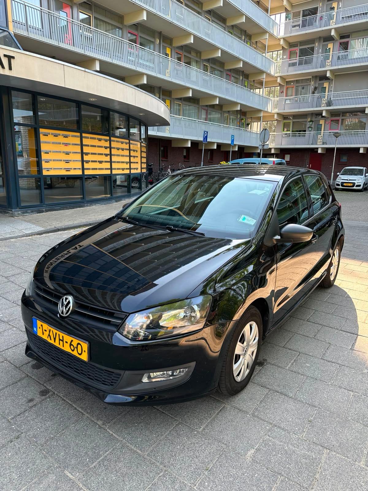 Volkswagen Polo 1.2 44KW 5D 2012 Zwart, Auto's, Voorwielaandrijving, 967 kg, 40 €/maand, 1198 cc