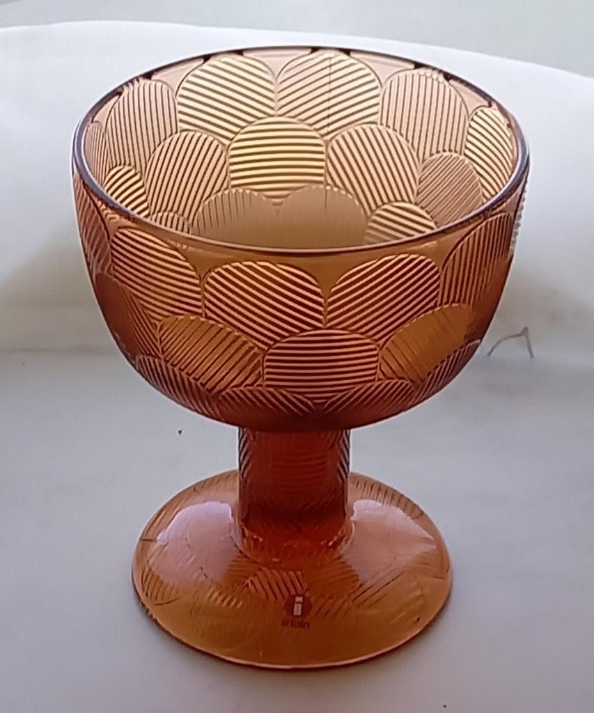Iittala - Heikki Orvola-   ''Miranda'' schaal op voet, Verzenden