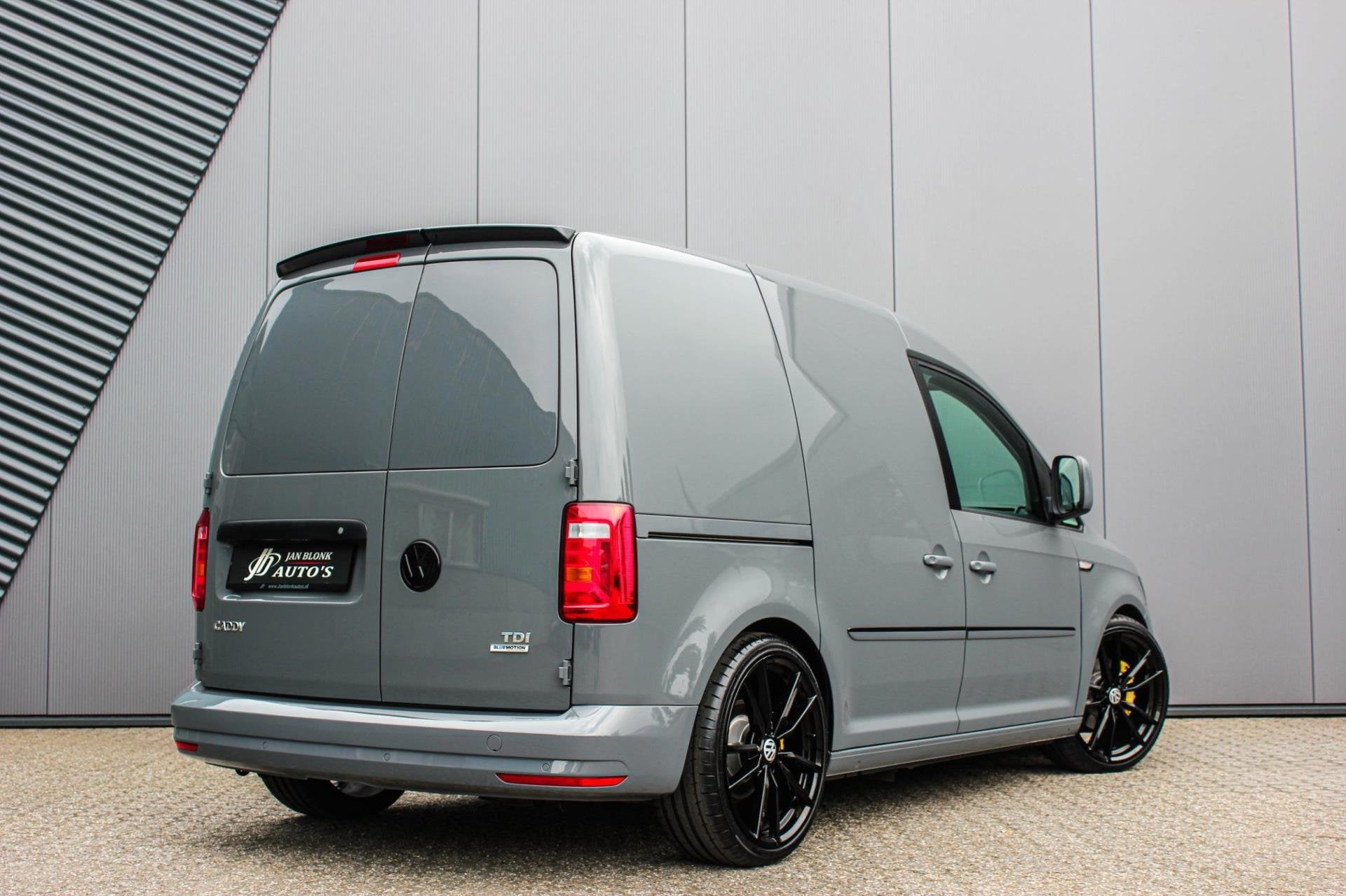Volkswagen Caddy 2.0 TDI L1H1 185PK NARDO GREY LOOK / 72DKM, Auto's, Voorwielaandrijving, Gebruikt, 4 cilinders, Volkswagen