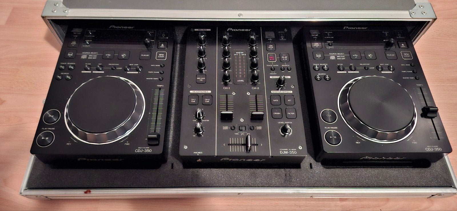 Pioneer DJ-set: 2x CDJ-350, 1x DJM-350 met flightcase, Muziek en Instrumenten, Ophalen, Zo goed als nieuw, Pioneer