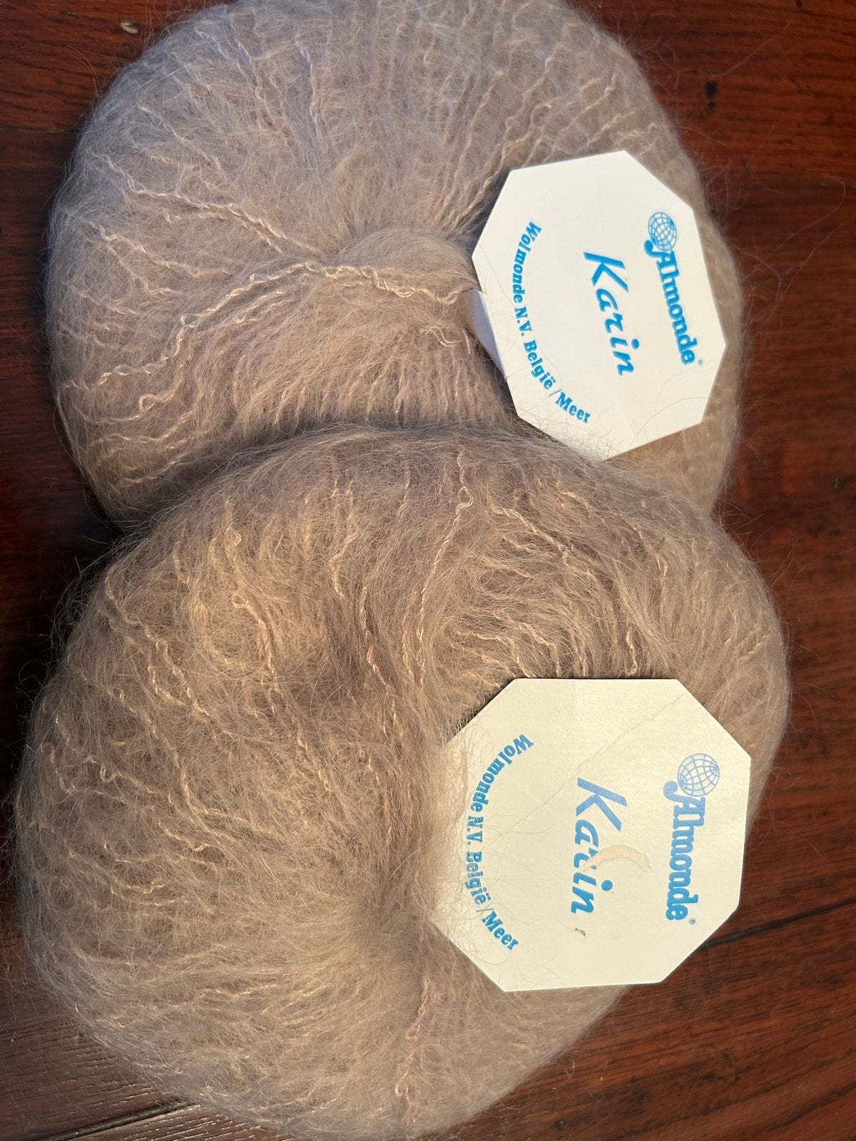 3 bollen Almonde Karin wol - 60% wol, 20% mohair, 20% viscos, Hobby en Vrije tijd, Ophalen of Verzenden, Zo goed als nieuw, Breien of Haken