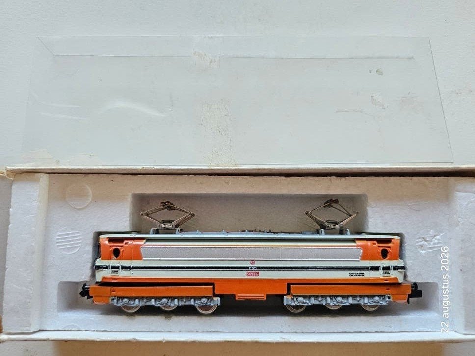 Modeltrein piko. N-spoor locomotief CSD Made in GDR, Zo goed als nieuw, Gelijkstroom, Locomotief, Piko
