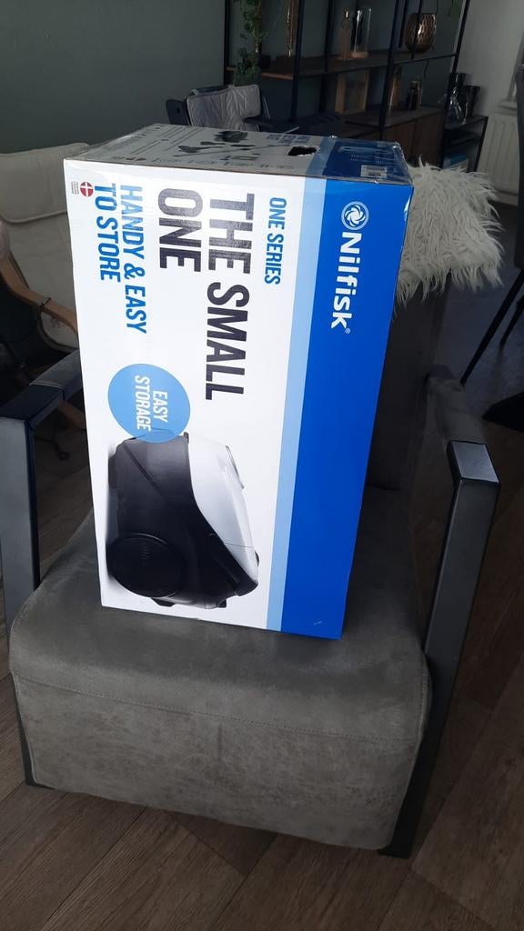 Nilfisk Stofzuiger met accessoires - Nieuw in doos, Witgoed en Apparatuur, Stofzuigers, Ophalen, Nieuw