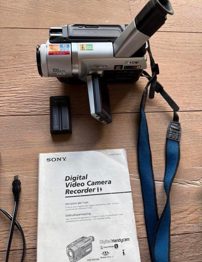 Sony DCR-TRV120E Alleskunner Digital8 Hi8 Video8 videocamera, Ophalen of Verzenden, Zo goed als nieuw, Sony, 20x of meer