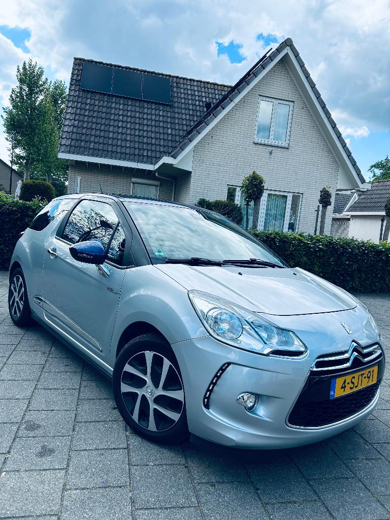 Citroën DS3 1.2 VTI So Chic 2013 Grijs NAVI | NAP, Voorwielaandrijving, Euro 5, Stof, 40 €/maand