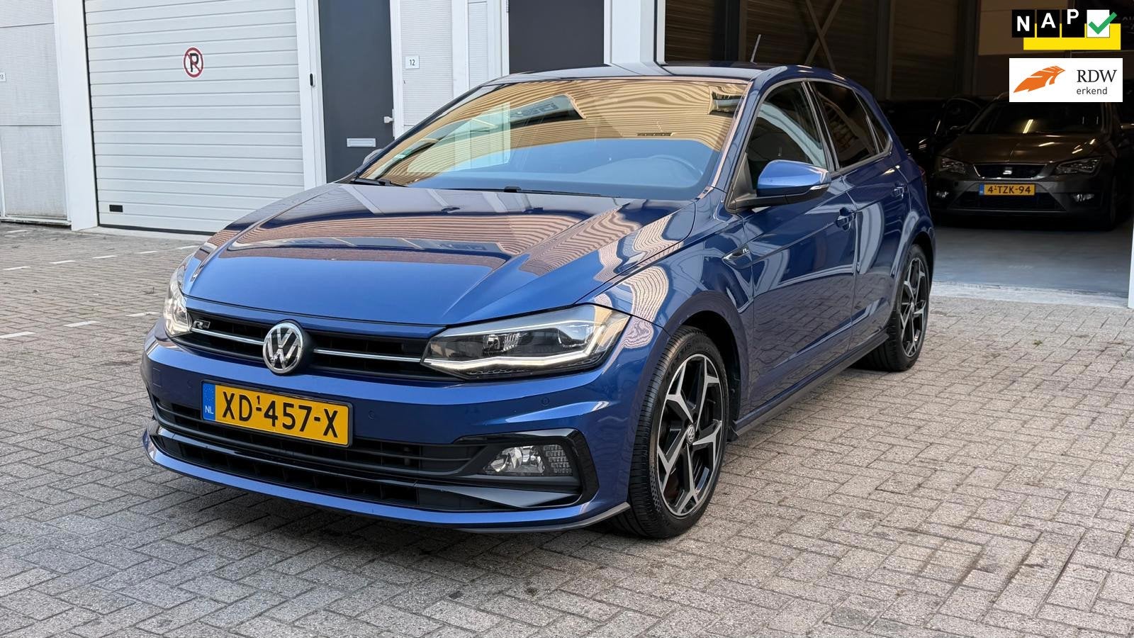 Volkswagen Polo 1.0 TSI 3xR-line -Key less - LED - Zwarte He, Auto's, Gebruikt, Euro 6, Blauw, 49 €/maand